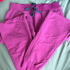 Figs magenta jogger S
